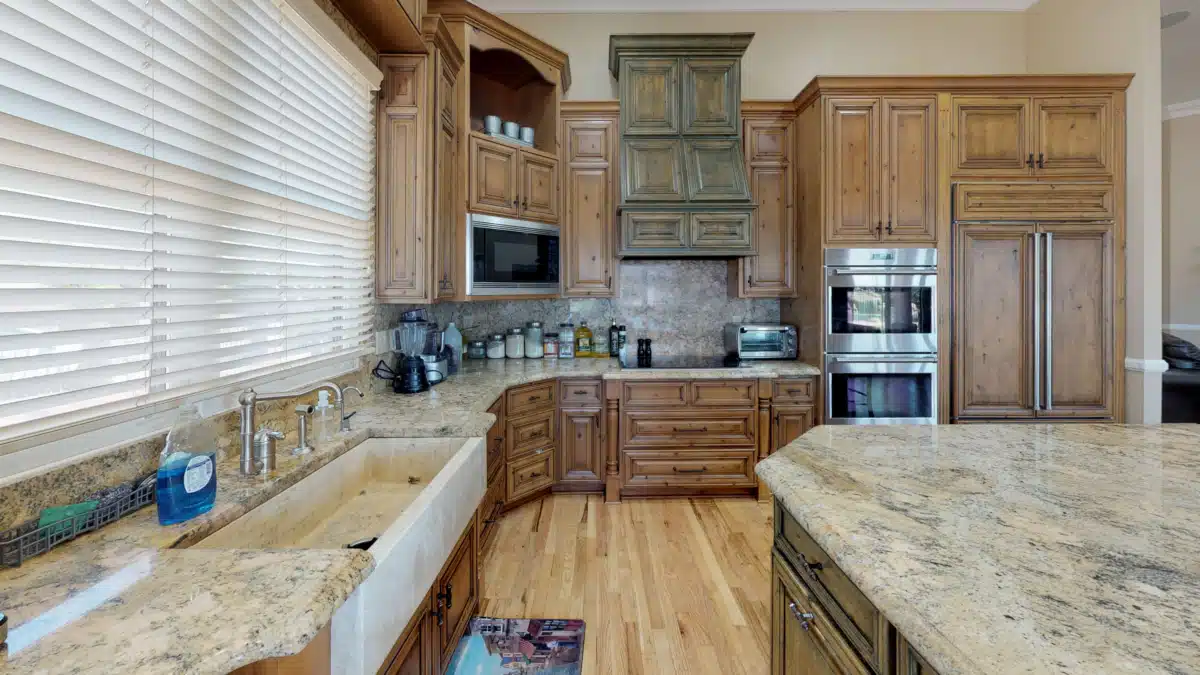 Sobermans Estate - Thumbnail 9